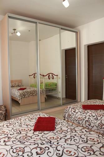 Hostal Vinograd Guest House
