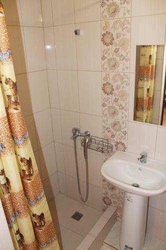 Hostal Vinograd Guest House