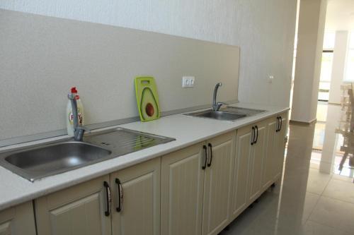 Hostal Vinograd Guest House