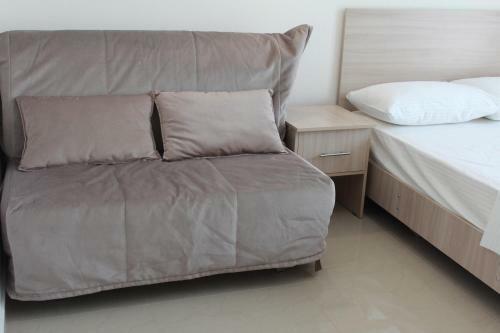 Hostal Vinograd Guest House