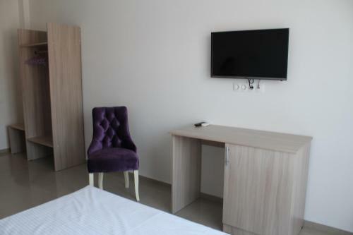 Hostal Vinograd Guest House