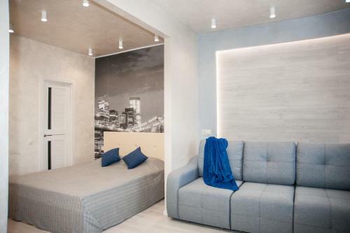 Riviera Apart