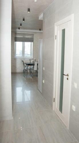 Riviera Apart