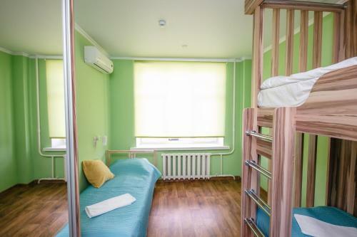 Hostel Svoi Ludi
