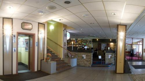 Hotel Cronwell Inn Ugra