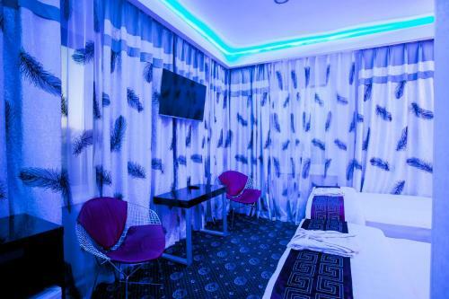 Hotel Enigma