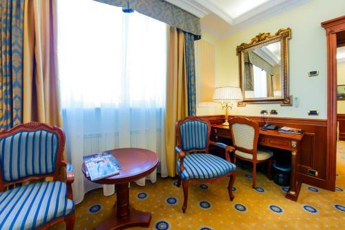 Parus Hotel