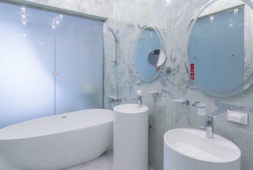 Bliss Hotel & Spa