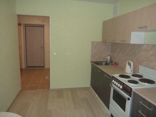 Apartment On Khlynovskaya 15