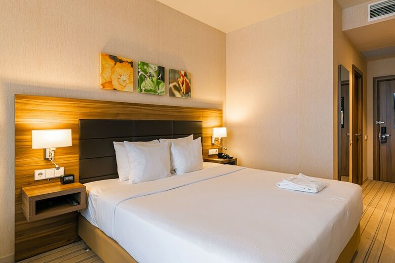 Hotel Four Elements Kirov