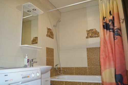 Apartment On Azina 15