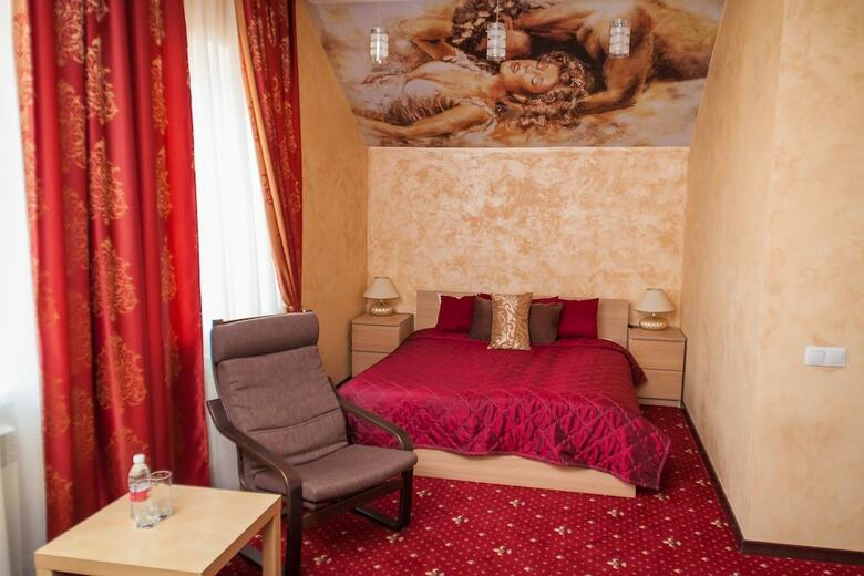 Royal Castle Hotel