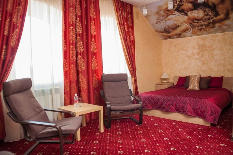 Royal Castle Hotel