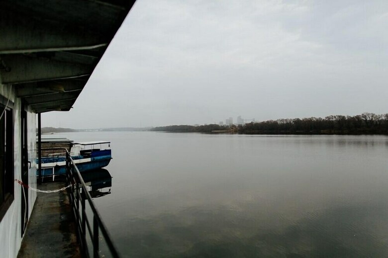 Hotel Landing Stage Master