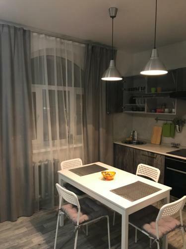 Apartment On Pionerskaya 54
