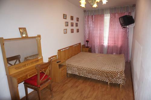 Apartment On Shirokaya Street