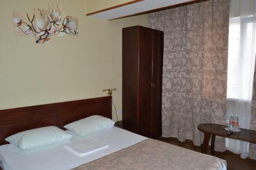 Hostal Guest House Adel