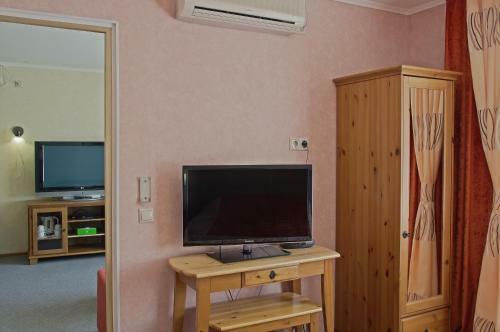 Hotel Dzemgi