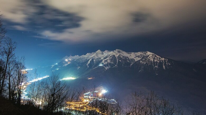 Hills Polyana Hotel
