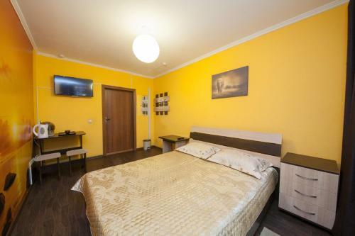 Adel Hotel