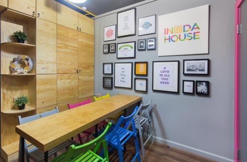 Indahouse Hostel