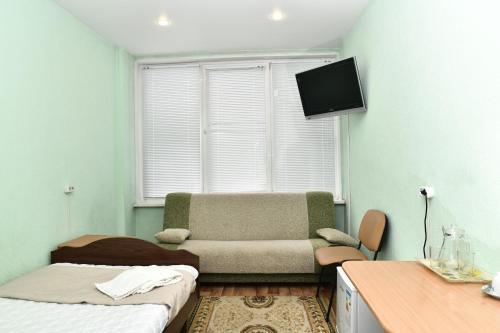 Hostal Mini-hotel On Markovskogo, 81