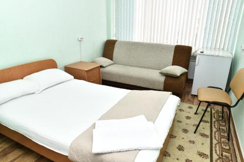 Hostal Mini-hotel On Markovskogo, 81
