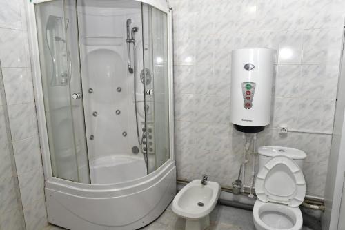 Hostal Mini-hotel On Markovskogo, 81
