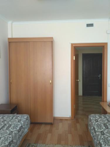 Hostal Mini-hotel On Markovskogo, 81