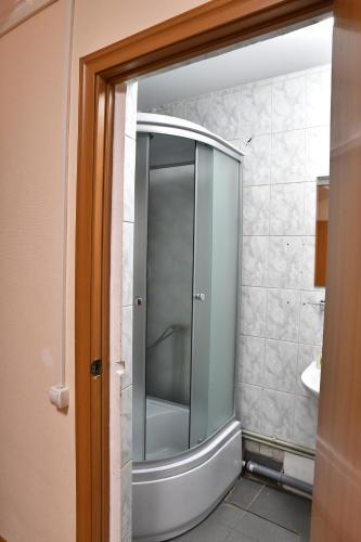 Hostal Mini-hotel On Markovskogo, 81