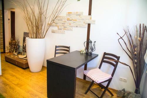 Apartment On Vesny, 7a By Krasstalker