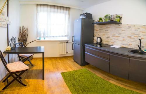 Apartment On Vesny, 7a By Krasstalker