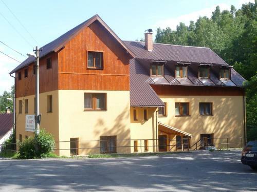 Hostal Penzion U Eli?ky Bed?ichov V Jizersk�ch Hor�ch