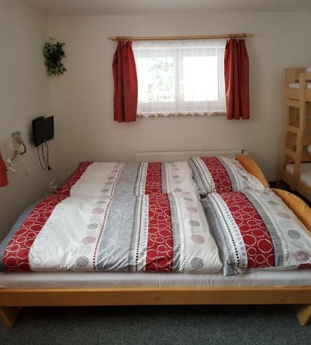 Hostal Penzion U Eli?ky Bed?ichov V Jizersk�ch Hor�ch