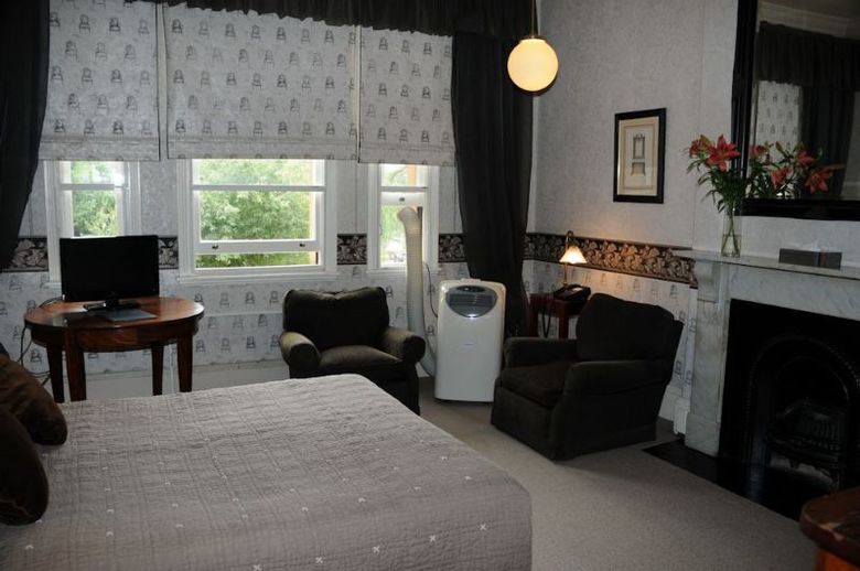 The Russell - A Boutique Hotel