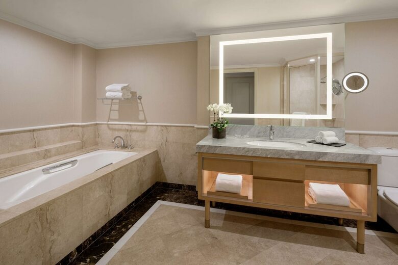 Shangri-la Hotel Sydney