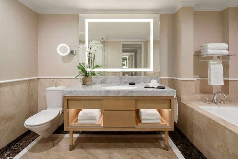 Shangri-la Hotel Sydney