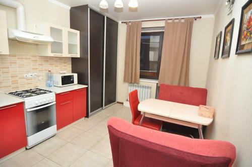 Apartment On Tolstogo