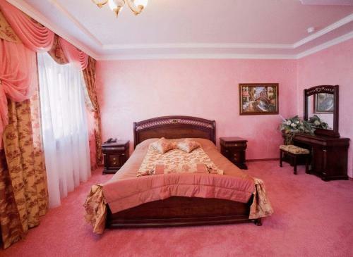 Oktyabrskaya Hotel