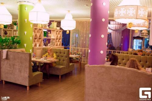 Oktyabrskaya Hotel