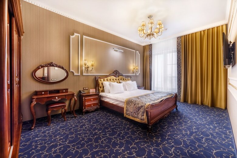 Hotel Dinastiya