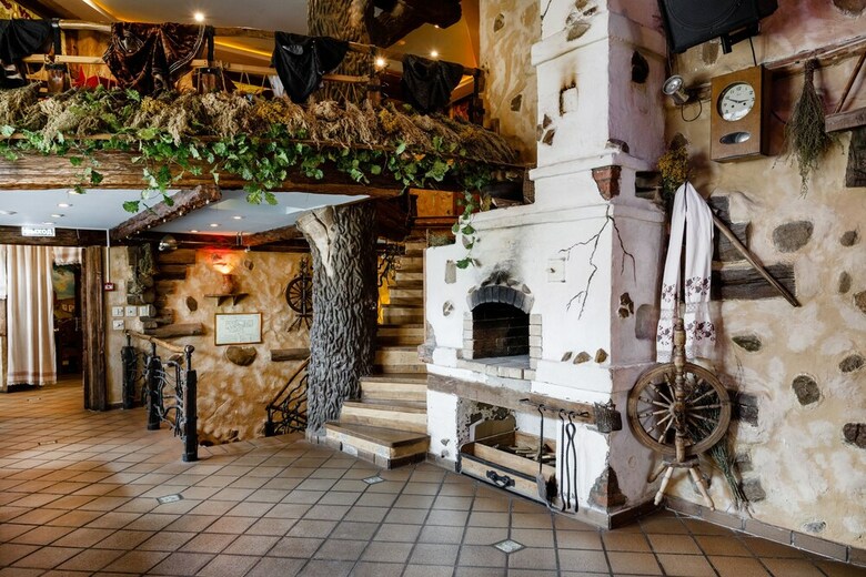 Hotel Dinastiya