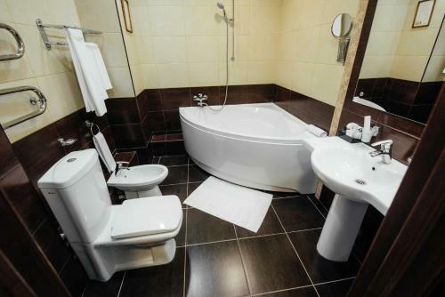 Avrora Business Hotel And Spa