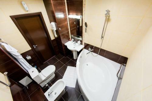 Avrora Business Hotel And Spa
