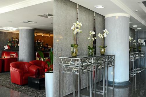 Avrora Business Hotel And Spa