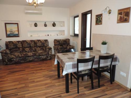 Apartment On Pavlova