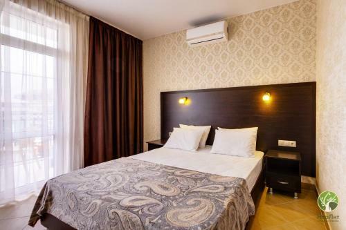 Hostal Hotel Laura