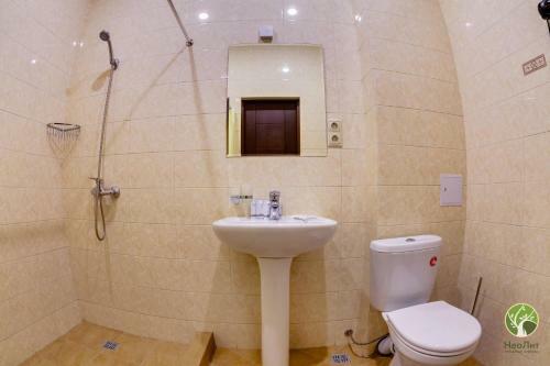 Hostal Hotel Laura