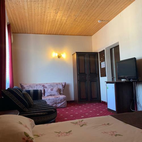 Hotel Kavkaz