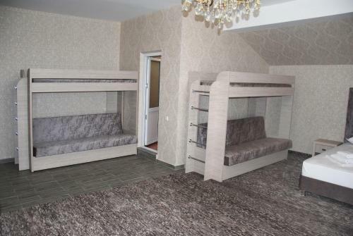 Hotel Kavkaz